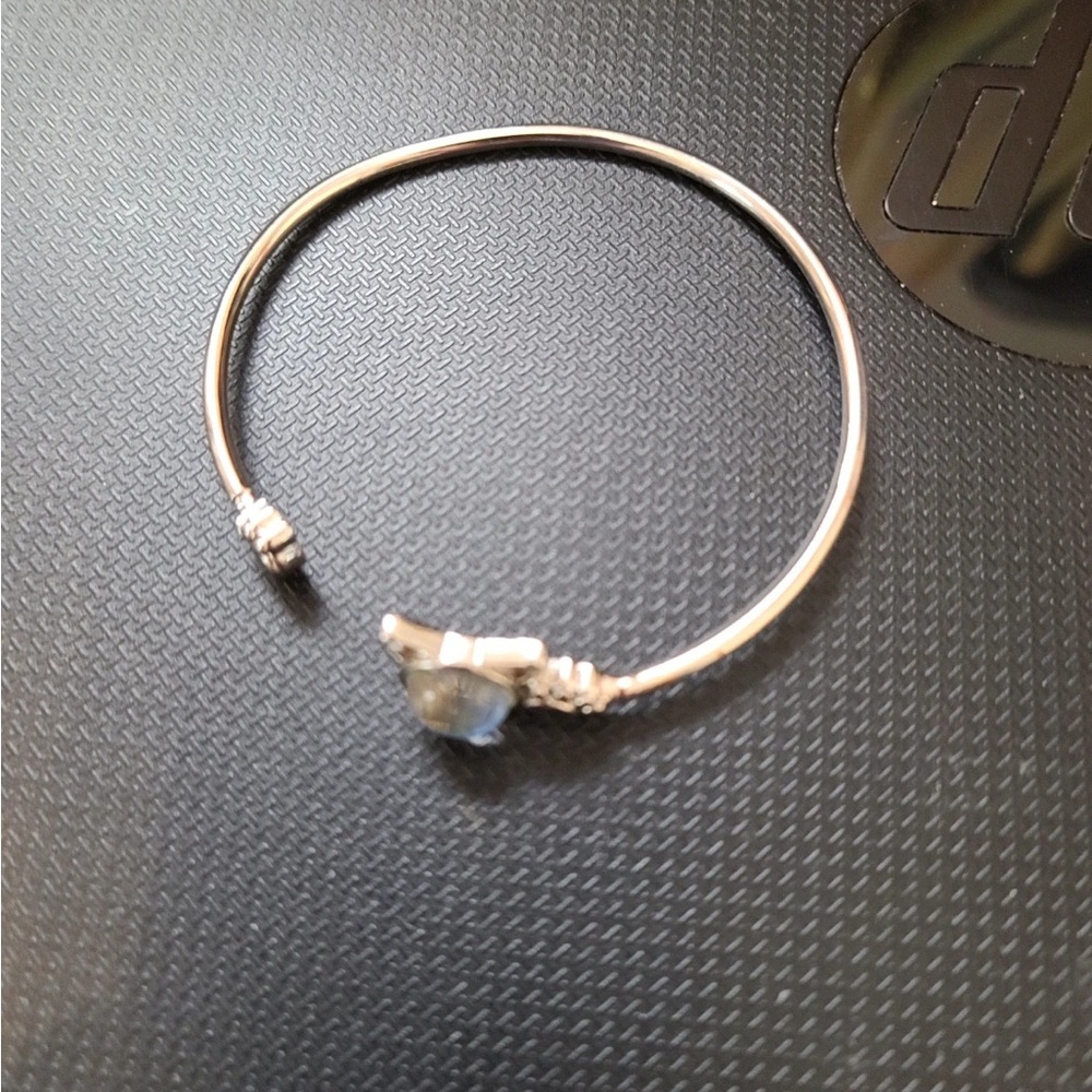 Cat bangle bracelet